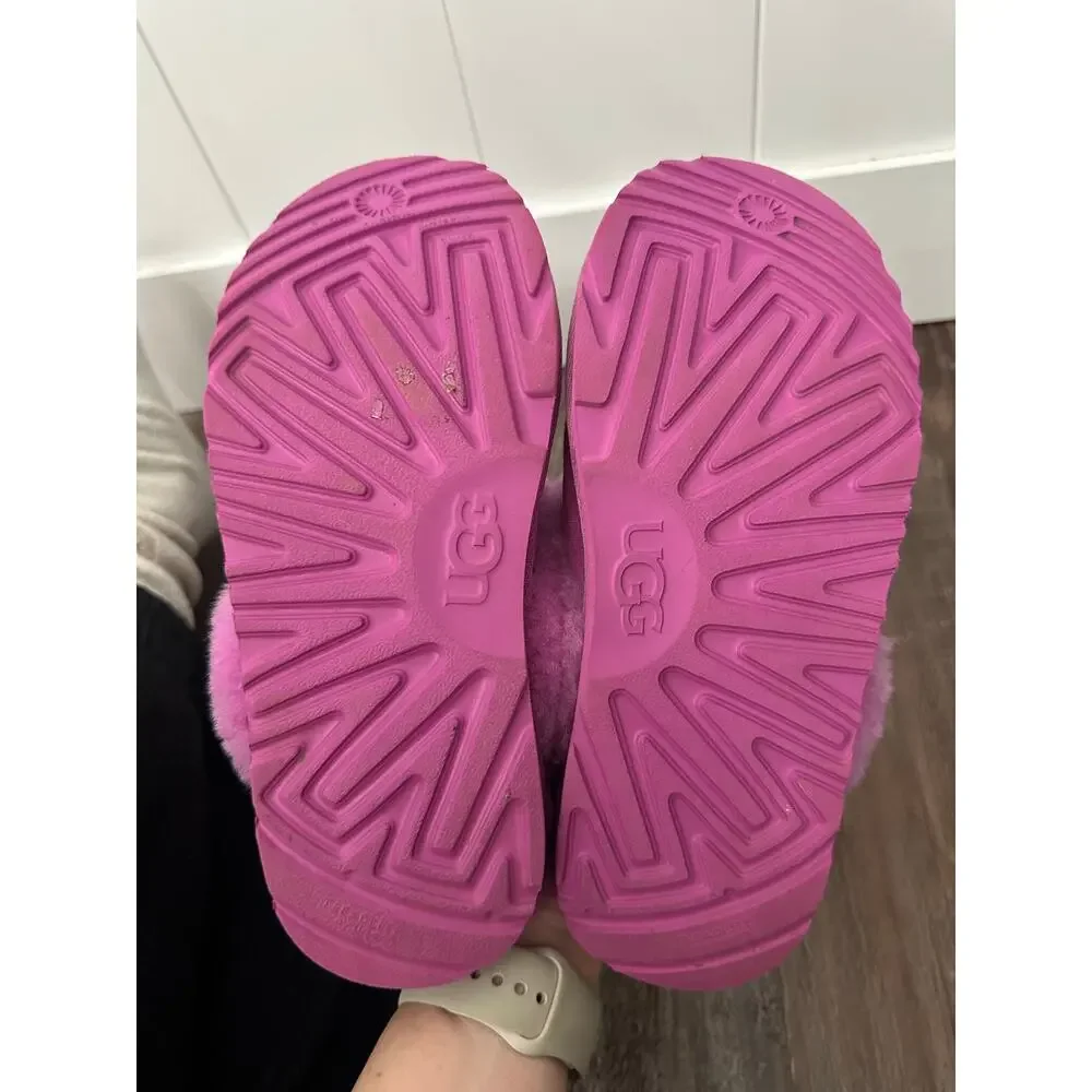 UGG Cozy II scuff slipper in the color Purple Ruby sz 4 youth